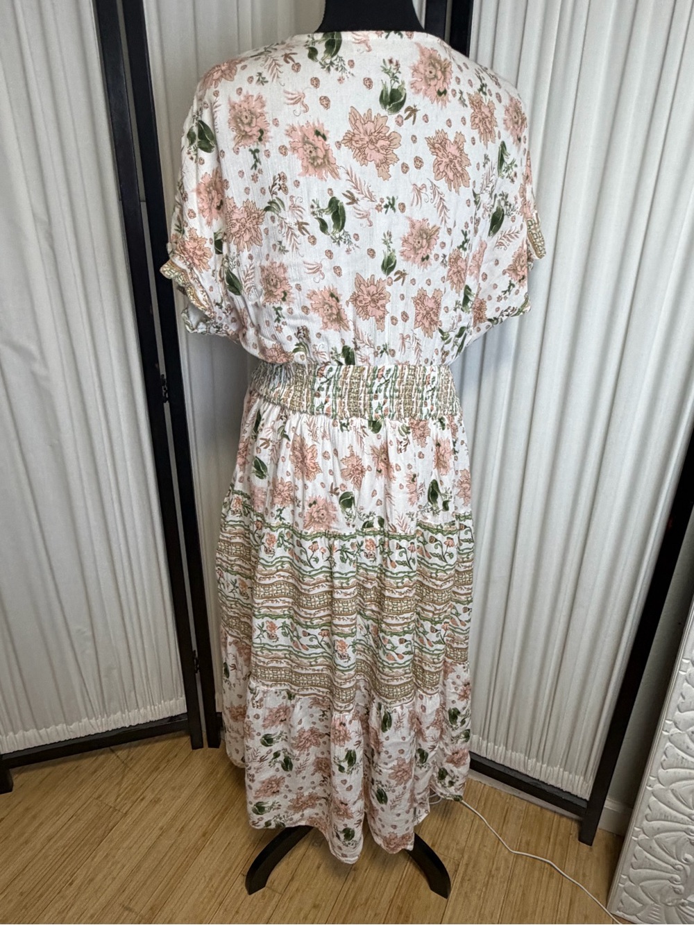 Floral V-Neck Smocked Waist Maxi Dress - Cream & Green - Picture 4 of 8
